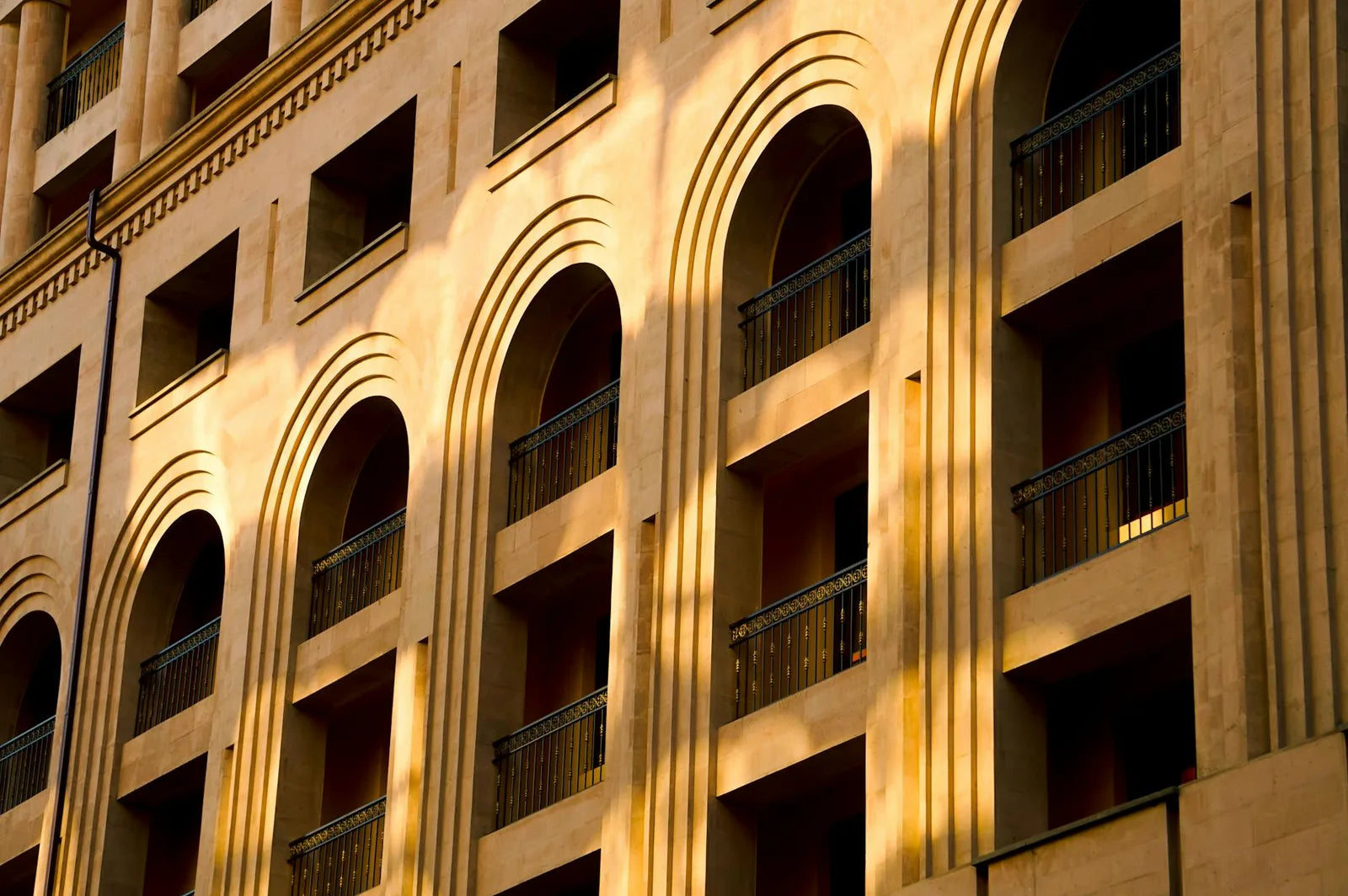 Art Deco facade, gilding and geometry